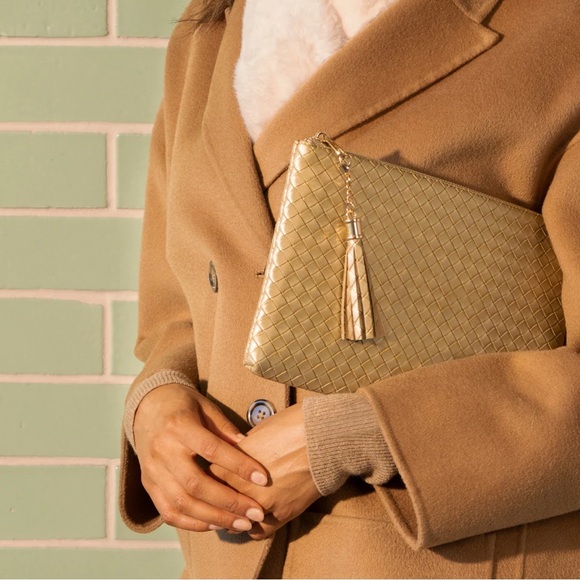 NWT Virginia Wolf Mimi Woven Pouch - Picture 7 of 9